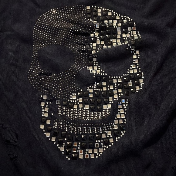 Distressed sweater - Picture 2 of 4